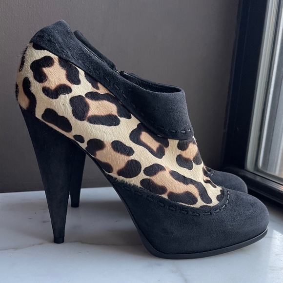CHRISTIAN DIOR Platform Hair On Leopard trimmed with Black Suede Ankle Booties - Picture 2 of 14